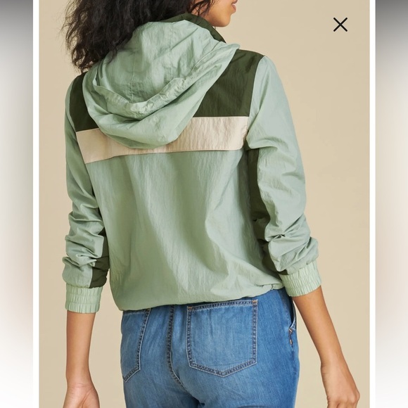 Veronica Beard Avery Half Zip Hooded Green and Cream Utility Jacket - Size Small - Picture 2 of 12